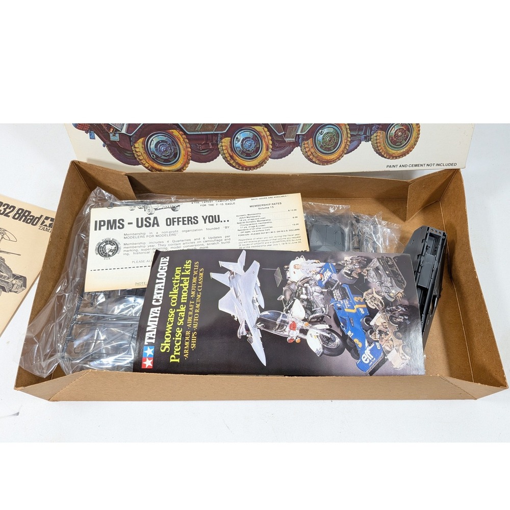 Tamiya 1/35 Schwerer Panzerspähwagen 8Rad Sdkfz 232 Armored Car Model Kit MM136A - Picture 4 of 12